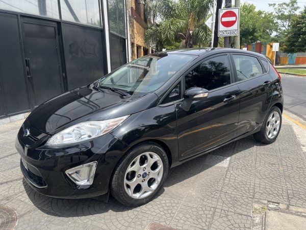FORD FIESTA KINETIC TITANIUM 2013